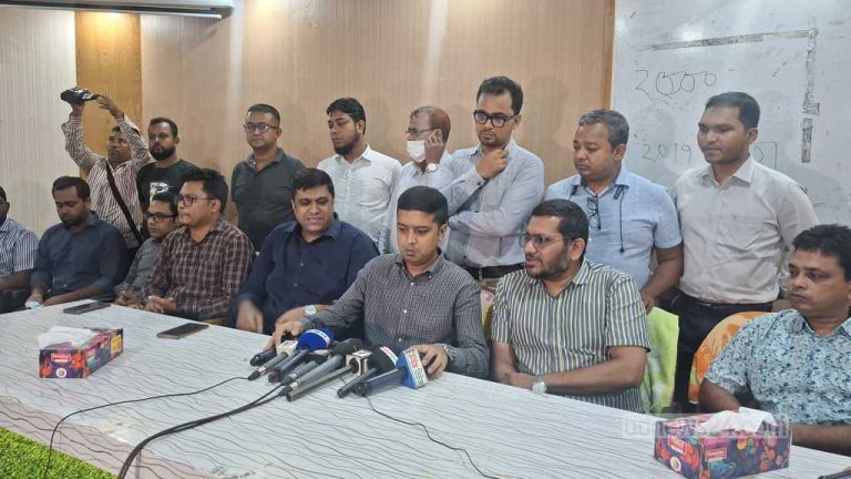 ৪৮ ঘণ্টার আল্টিমেটাম, হামলাকারী গ্রেপ্তার না হলে শেবাচিমে পূর্ণ শাটডাউনের হুঁশিয়ারি
