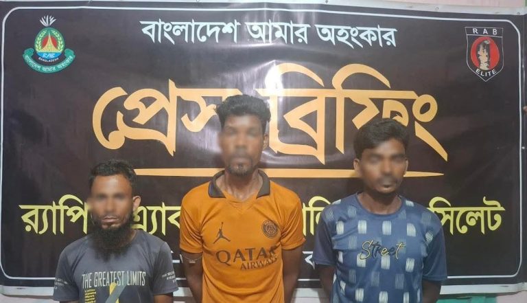 মাধবপুরে সেনাবাহিনীর অভিযানে ফেনসিডিল ও গাঁজাসহ আটক ২