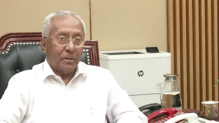 নির্বাচন কমিশনের মেরুদণ্ড আছে বলেই সোজা হয়ে দাঁড়িয়ে আছি: ইসি সচিব