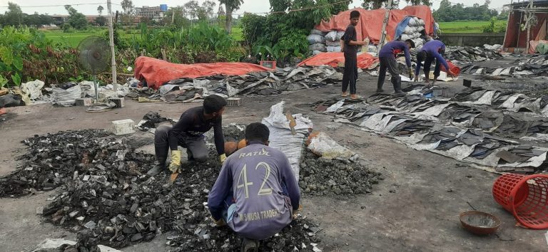 ‎নবীগঞ্জে অবৈধ সিসা কারখানা স্থাপনের অভিযোগ ঝুঁকিতে স্থানীয় পরিবেশ