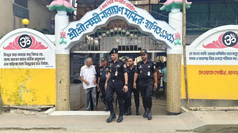খাগড়াছড়িতে দুর্গাপূজাকে ঘিরে জন নিরাপত্তায় র‍্যাবের টহল