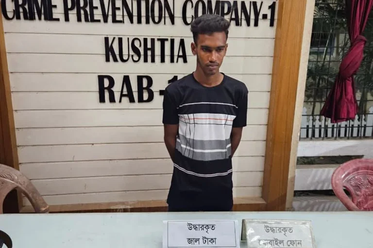 লালনের আখড়াবাড়ি থেকে ৭৮ মোবাইল চুরি, গ্রেপ্তার ১২