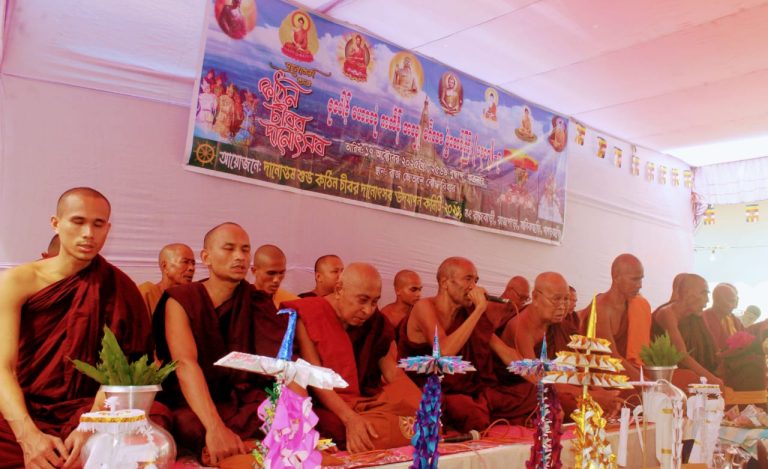 খাগড়াছড়ি মানিকছড়িতে দানোত্তম কঠিন চীবর দান উৎসব অনুষ্ঠিত