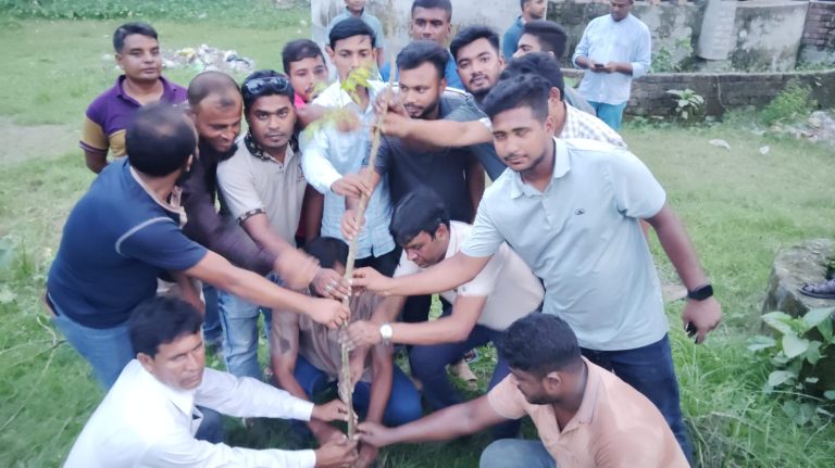 সাঁথিয়ায় যুবদলের ৪৭তম প্রতিষ্ঠা বার্ষিকীতে বৃক্ষরোপণ কর্মসূচি অনুষ্ঠিত