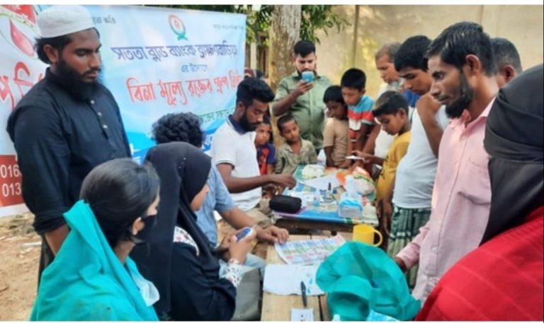 নাসিরনগরে বিনামূল্যে রক্তের গ্রুপ নির্ণয় ও ডায়াবেটিস পরীক্ষা কর্মসূচি অনুষ্ঠিত