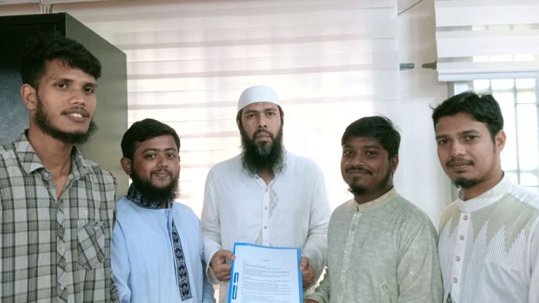 ইবির শাহ আজিজ হল প্রভোস্টকে ১৫ দাবিতে ছাত্রশিবিরের স্মারকলিপি