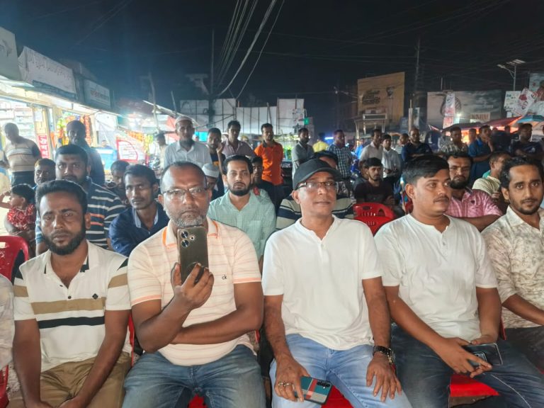 পিরোজপুরে তারেক রহমানের বিবিসি সাক্ষাৎকারের উন্মুক্ত গণ প্রদর্শনী অনুষ্ঠিত