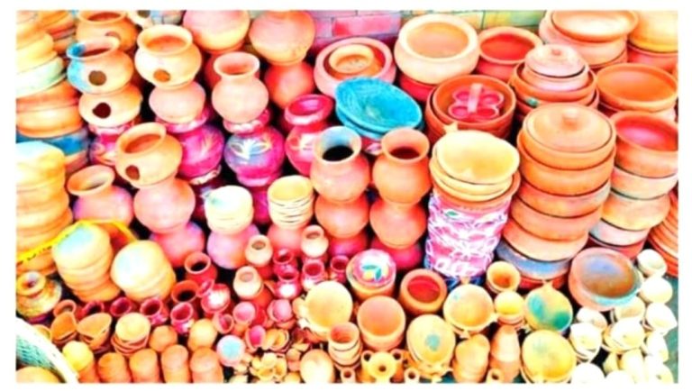 বিলুপ্তির পথে নাসিরনগরের ঐতিহ্যবাহী মৃৎশিল্প