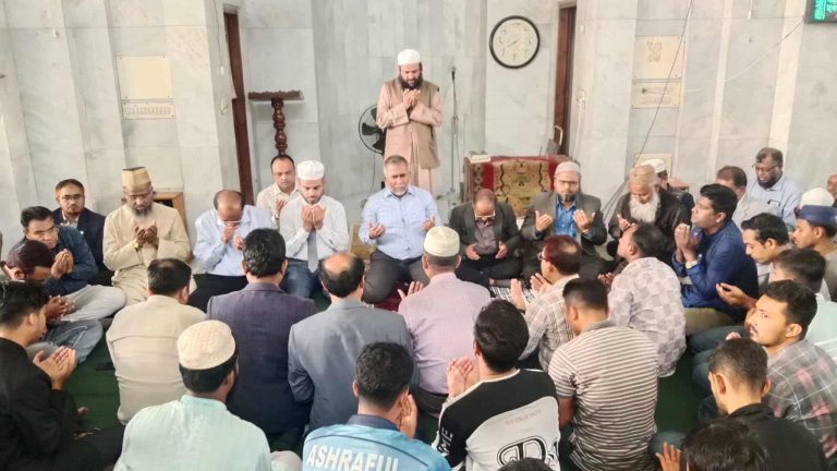 ইবিতে খালেদা জিয়ার সুস্থতা কামনায় দোয়া মাহফিল