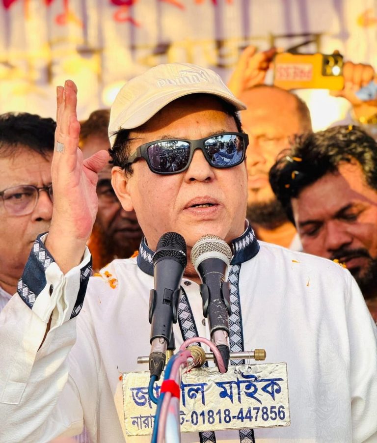 ১৮ বছর পর নির্বাচনী মাঠে ওয়াদুদ ভূইয়া, মানিকছড়িতে পথসভায় জনতার ঢল