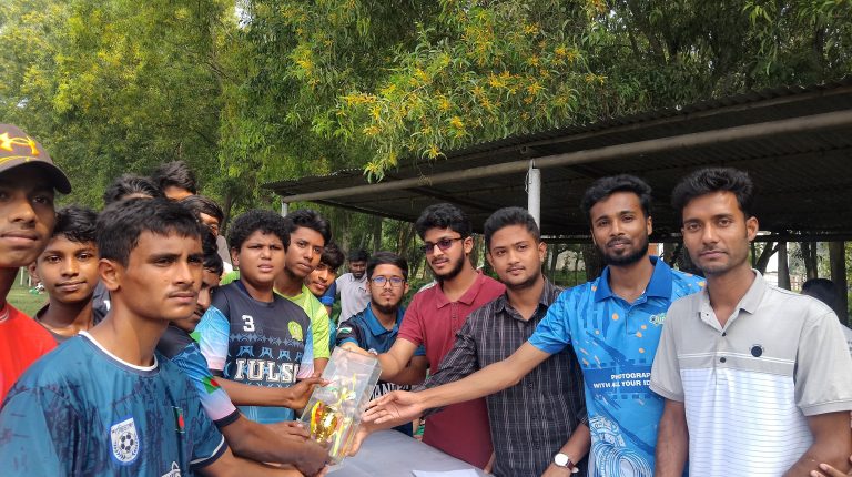 ইবিতে ফুলকুঁড়ি আসরের ফুটবল ফাইনাল খেলা অনুষ্ঠিত 