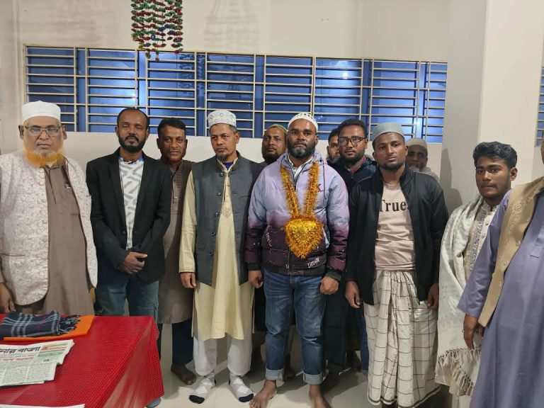 রাজাপুরে বিএনপির ২০ নেতাকর্মীর জামায়াতে যোগদান 