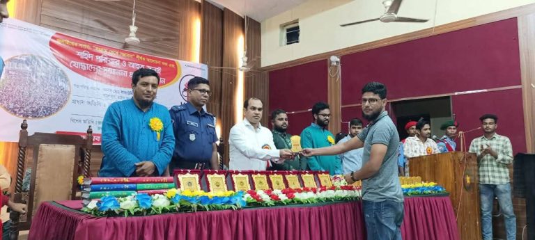 শিবগঞ্জে জুলাই গণঅভ্যুত্থান স্মরণে আলোচনা সভা ও সম্মাননা প্রদান