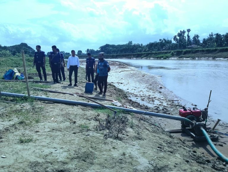 খাগড়াছড়ির দীঘিনালায় অবৈধ বালু উত্তোলনে দুইজনকে অর্থদণ্ড