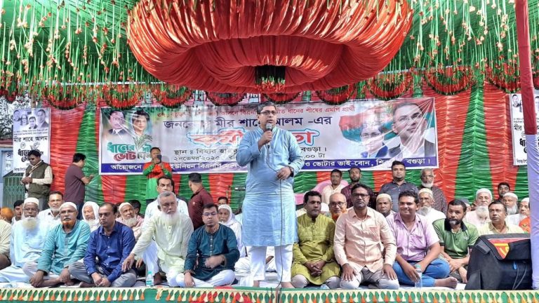 শিবগঞ্জে ধানের শীষের পক্ষে গণজোয়ার, কর্মীসভায় জনসমুদ্রে পরিণত বিহার স্কুল মাঠ