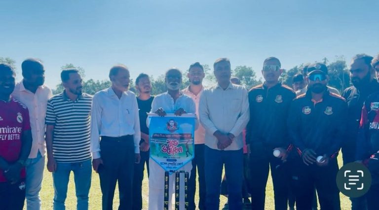 কুলাউড়ায় টি–১৬ ক্রিকেট টুর্নামেন্ট উদ্বোধন: স্টেডিয়াম নির্মাণের আশ্বাস সাবেক এমপির