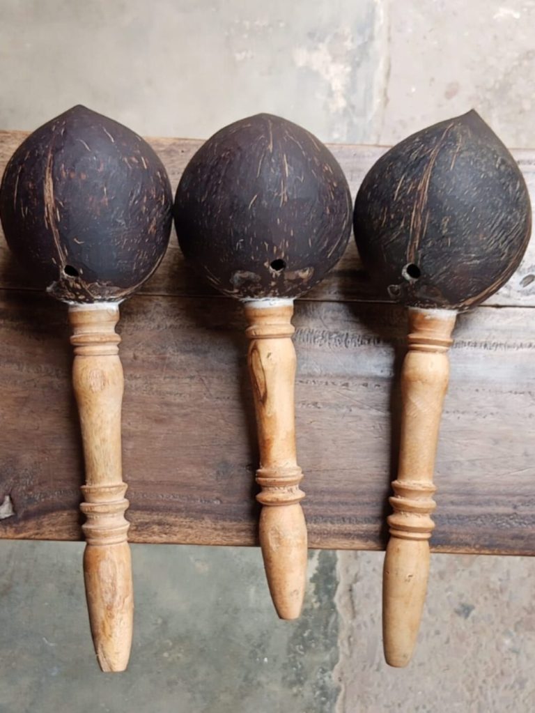 হুঁকা থেকে সিগারেট: কালের বিবর্তনে হারিয়ে যাচ্ছে ধূমপানের সংস্কৃতি হুক্কা