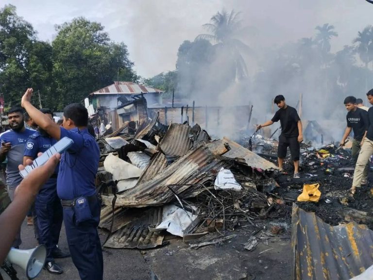 খাগড়াছড়ির মহালছড়ি বাজারে ভয়াবহ অগ্নিকাণ্ডে পুড়ল ১৪টি ব্যবসা প্রতিষ্ঠান