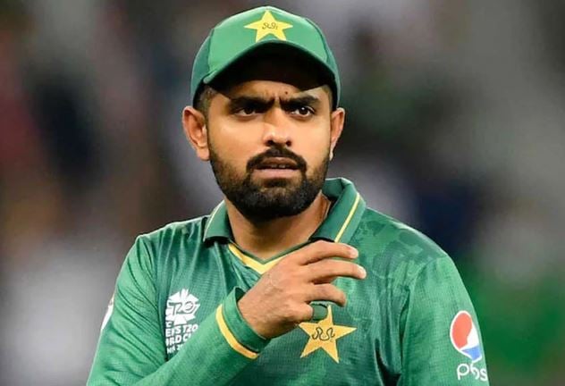 আচরণবিধি ভঙ্গ করায় জরিমানার কবলে বাবর আজম