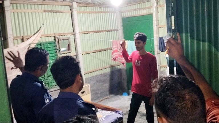 পাবনা সদর: নামাজরত অবস্থায় ছেলের হাতে পিতা নিহত