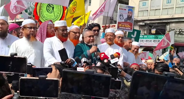 একদিনে যে পরিমাণ চাঁদাবাজি হয় তা দিয়ে প্রতিদিন একটা গণভোট করা যাবে: তাহের