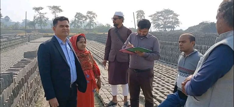 নলছিটিতে অবৈধ ইটভাটার মালিককে ৫০ হাজার টাকা জরিমানা ও ভাটা বন্ধ 