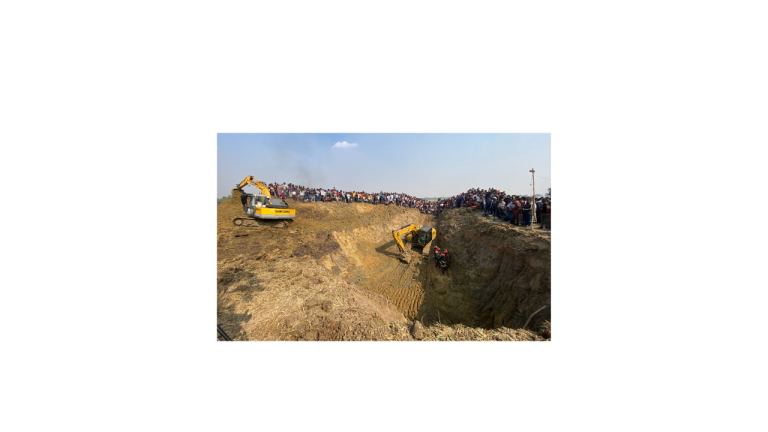 তানোরে ৪২ ফুট খুঁড়েও মিলল না শিশু সাজিদ—উদ্ধার অভিযান চলবে: ফায়ার সার্ভিস