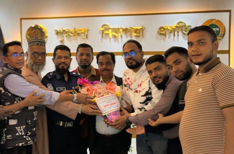 জেলা প্রেসক্লাবের সাথে সৌজন্য সাক্ষাতে আইনশৃঙ্খলা রক্ষায় গণমাধ্যমের ভূমিকা নিয়ে নবাগত এসপির আলাপ