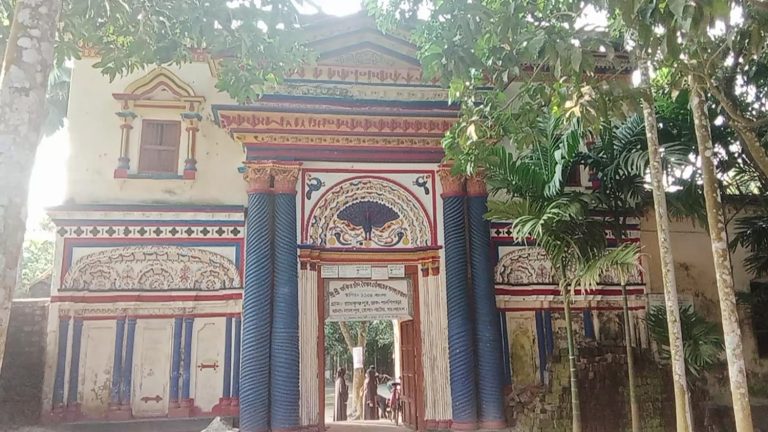 নাটোরে ৩২৮ বছরের ঐতিহ্যবাহী আশ্রমে দেড় কোটি টাকা আত্মসাতের অভিযোগে মামলা