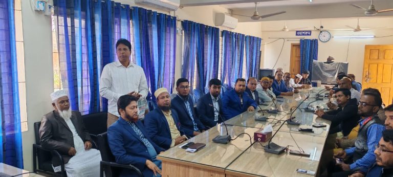 কাঠালিয়ায় সদ্য যোগদানকৃত ইউএনও’র সাথে সাংবাদিকদের মত বিনিময়