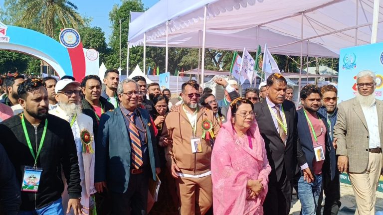 ইব্রাহিমপুর ঈশ্বরচন্দ্র উচ্চ বিদ্যালয়: শতবর্ষ উদযাপনে এসে আবেগ আপ্লুত প্রাক্তন শিক্ষার্থীরা
