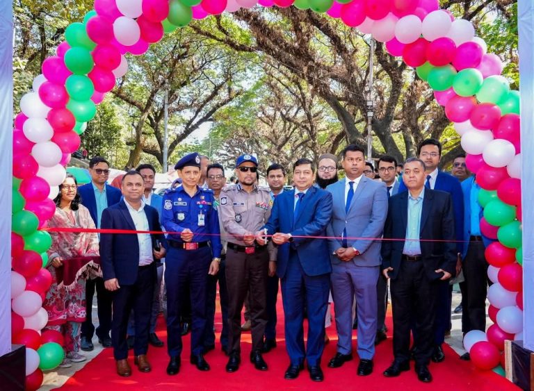 চট্টগ্রামে মহান বিজয় দিবস উপলক্ষে তিন দিনব্যাপী বিজয় মেলার উদ্বোধন