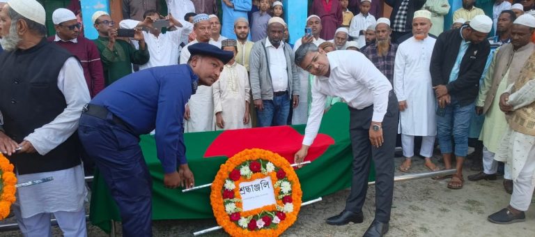ডিমলায় বীর মুক্তিযোদ্ধা রফিক-উদ-দ্দৌলার মৃ’ত্যু, রাষ্ট্রীয় মর্যাদায় দাফন সম্পন্ন