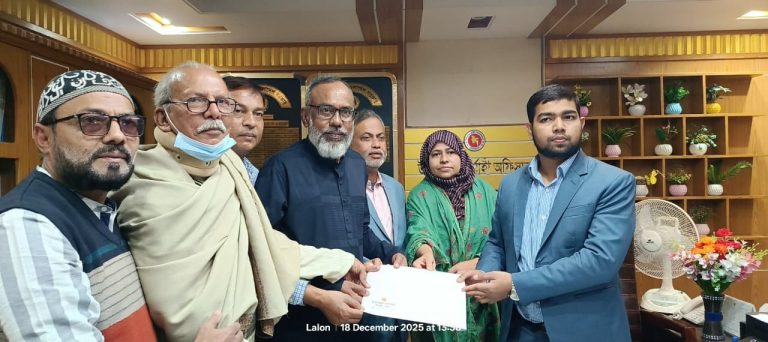 ঈশ্বরদীতে বেগম খালেদা জিয়ার উপদেষ্টা হাবিবের মনোনয়নপত্র উত্তোলন