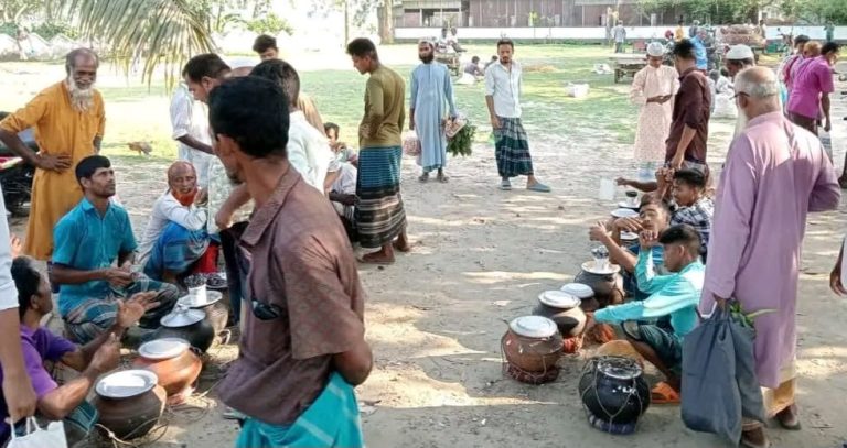 বকশীগঞ্জের নঈম মিয়ার হাটের মহিষের টক দই ছড়িয়ে পড়েছে দেশজুড়ে