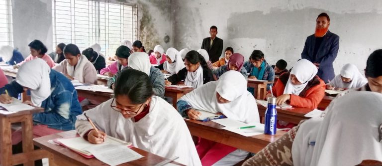 কাঁঠালিয়ায় শান্তিপুর্ন পরিবেশে জুনিয়র বৃত্তি পরীক্ষা অনুষ্ঠিত