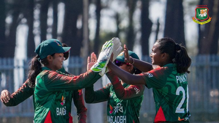 বাংলাদেশ অনূর্ধ্ব-১৯ নারীদের দাপুটে জয়: সিরিজে ২-১ ব্যবধানে এগিয়ে