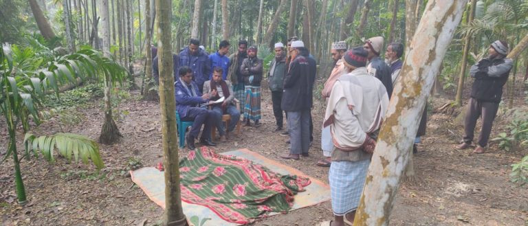 কাঁঠালিয়ায় রেন্ডি গাছে ঝুলন্ত অবস্থায় যুবকের মরদেহ উদ্ধার