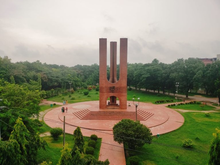 জাবি প্রশাসনের ‘রাত ১০টার পরে অনুষ্ঠান নিষিদ্ধ’ বিধি ভঙ্গ, বিশ্ববিদ্যালয় দিবসে কনসার্ট চলল গভীর রাত পর্যন্ত