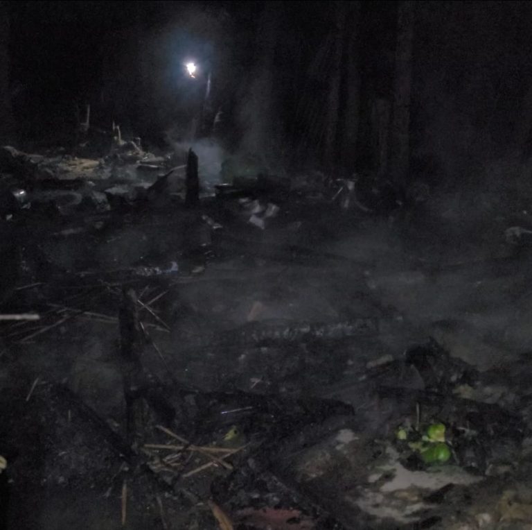কুলাউড়ায় অগ্নিকান্ডে হতদরিদ্র কৃষকের ঘর ক্ষতিগ্রস্ত