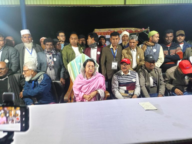 চাঁদাবাজ ও দখলবাজদের সতর্ক করলেন রিতা