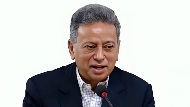 অর্থনীতির কঠিন সন্ধিক্ষণ: বিনিয়োগ স্থবির, দ্রব্যমূল্য ঊর্ধ্বমুখী-কঠিন পরীক্ষায়:  আমীর খসরু