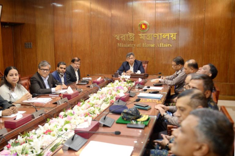 আইনশৃঙ্খলা বাহিনীর সংস্কারে পুনর্গঠন ও জনবল নিয়োগের ওপর জোর স্বরাষ্ট্রমন্ত্রীর