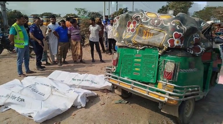 কুষ্টিয়ায় ট্রাক-অটোরিকশার মুখোমুখি সংঘর্ষ, নিহত ৫