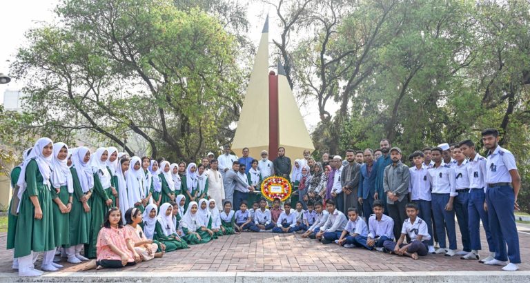 গাজীপুর কৃষি বিশ্ববিদ্যালয়ে আবেগঘন আয়োজনে মহান শহীদ দিবস পালিত