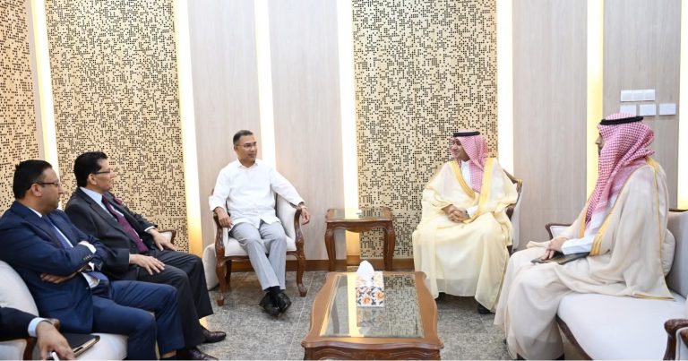 প্রধানমন্ত্রী তারেক রহমানের সঙ্গে সৌদি রাষ্ট্রদূতের সৌজন্য সাক্ষাৎ