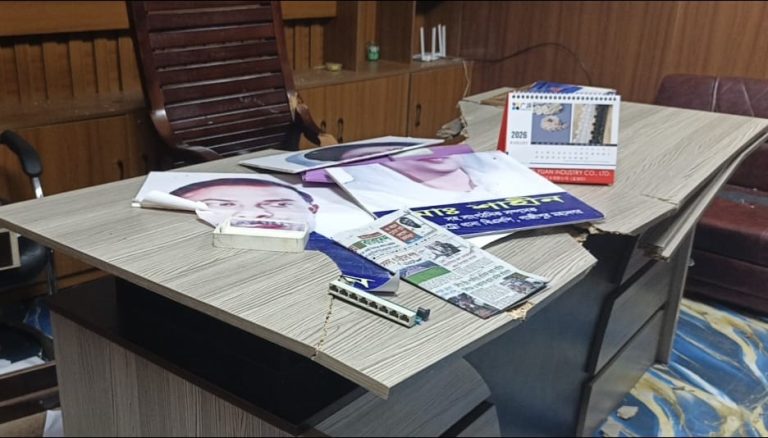 গাজীপুরে বিএনপি কার্যালয় ও ব্যবসা প্রতিষ্ঠানে হামলা, এলাকায় উত্তেজনা