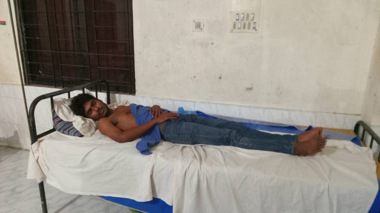 ইন্দুরকানিতে সাংবাদিককে হত্যার উদ্দেশ্যে সন্ত্রাসীদের হামলা, হাসপাতালে ভর্তি