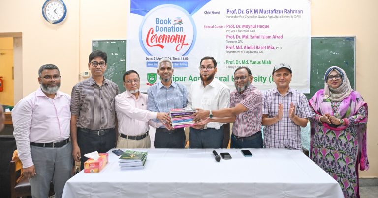 গাকৃবিতে ফসলের ভ্রূণবিদ্যার উপর রচিত গ্রন্থের মোড়ক উন্মোচন