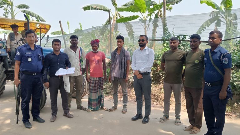 সিরাজগঞ্জের তাড়াশে সোলাপাড়া গ্রামে অবৈধভাবে মাটি কাটার অপরাধে আটক ও কারাদণ্ড 